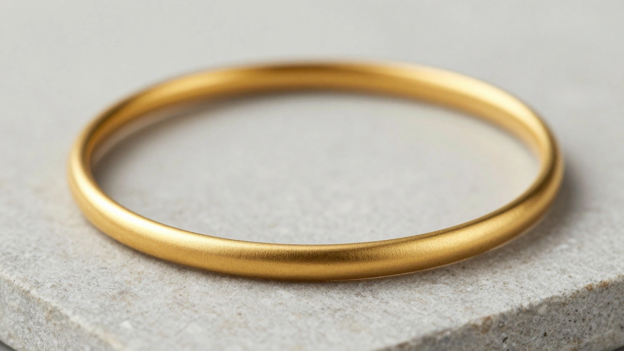 Next Big Gold Jewelry Trends for 2026: Bold, Minimal & Sustainable